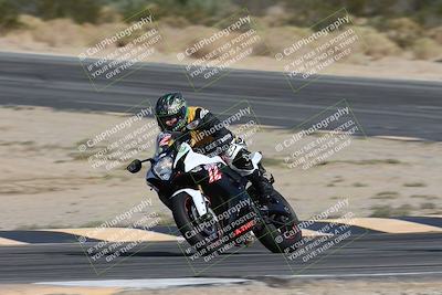 media/Nov-16-2025-Race Pace (Sun) [[8c5fa54630]]/Non Verified Riders (1st 20 Minutes)/2-Turn 10 (1010am)/